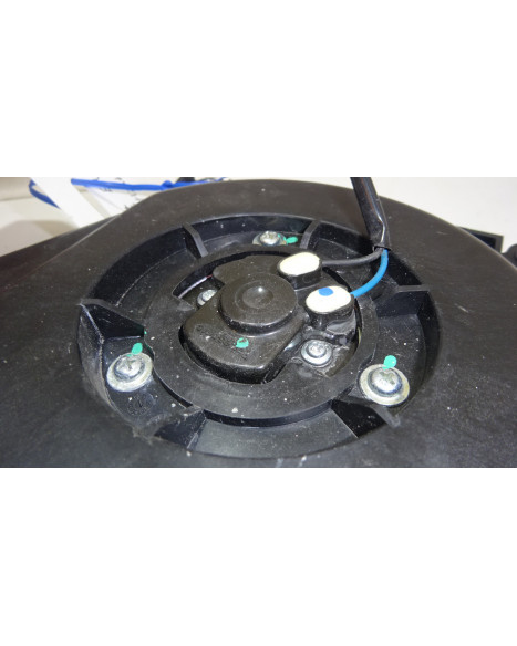 Kawazaki Z300, kylarfläkt