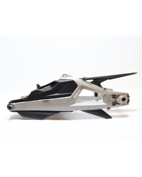 Ducati Multistrada V4 S, sving 2