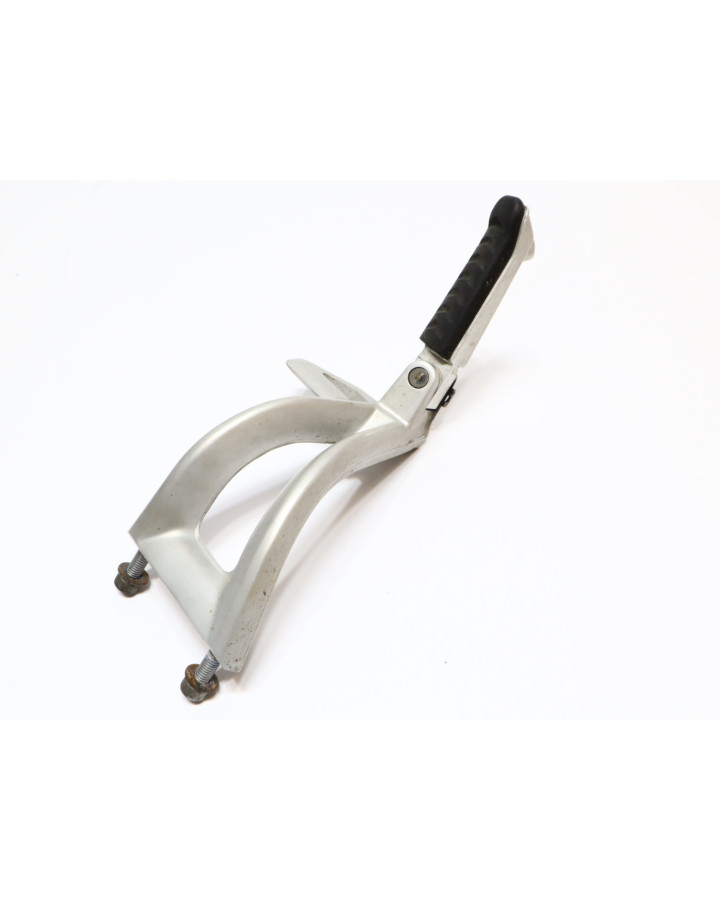 Triumph Tiger 1050, passagerarfotpinne vänster...