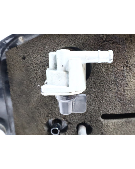 Honda CBR600F, bränsletank