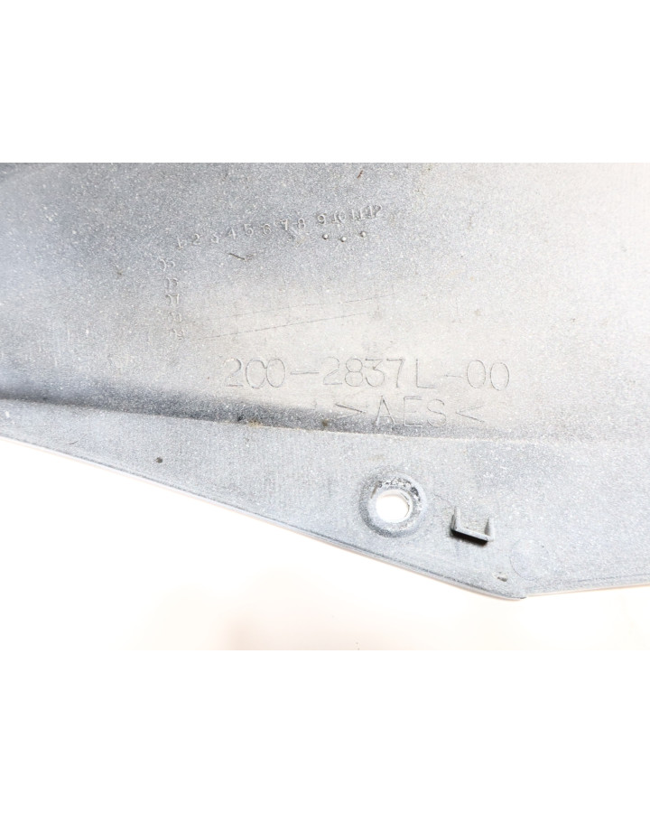 Yamaha YZF-R6, inre panel vänster fram