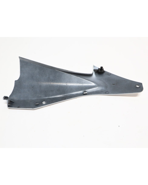 Yamaha YZF-R6, inre panel höger fram 2