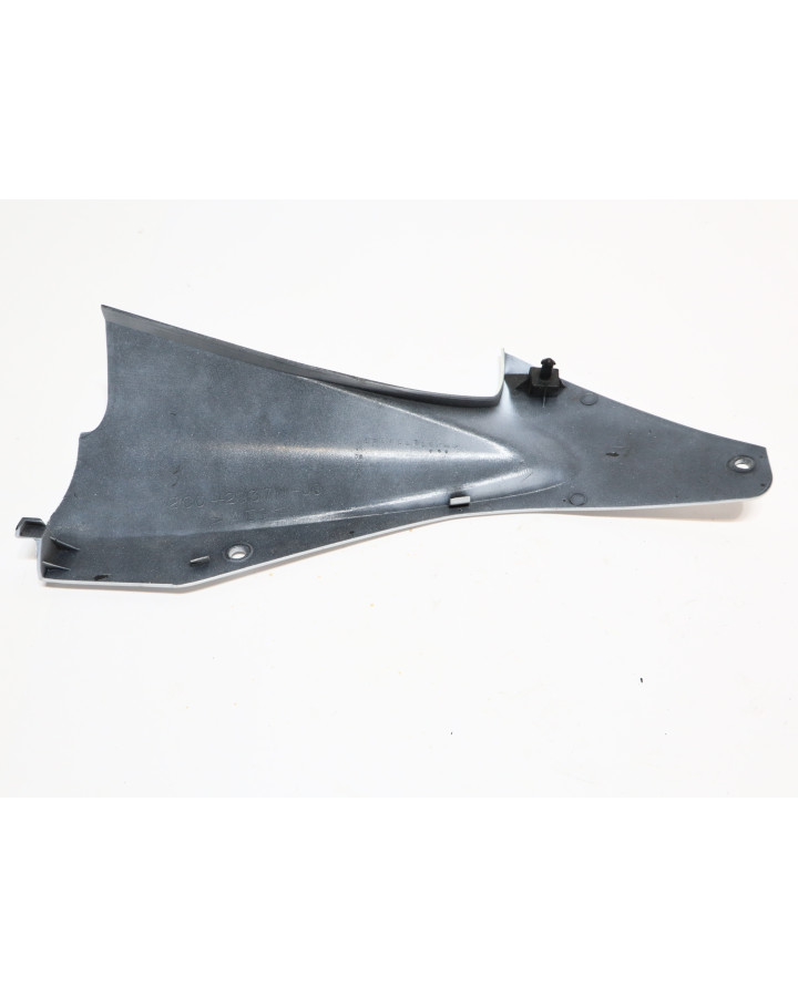 Yamaha YZF-R6, inre panel höger fram