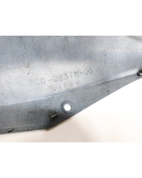 Yamaha YZF-R6, inre panel höger fram