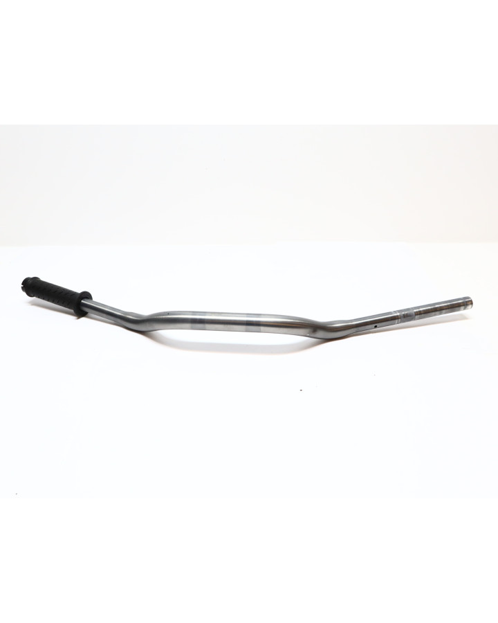 Aprilia Dorsoduro 750, styre