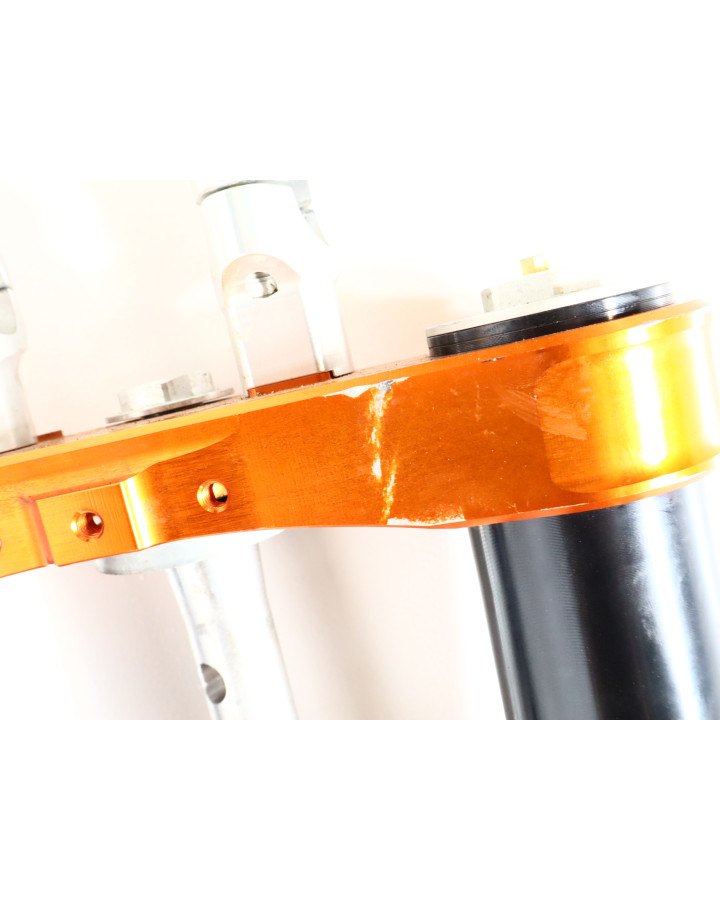 KTM 690 SMC R, framgaffel