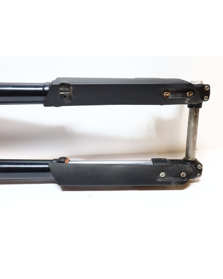 KTM 690 SMC R, framgaffel