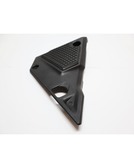 Yamaha Tenere 700, sidokåpa vänster