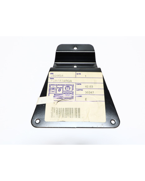 Piaggio, nummerskylthållare