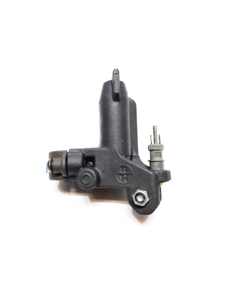 Peugeot Speedfight 2, bromscylinder bak