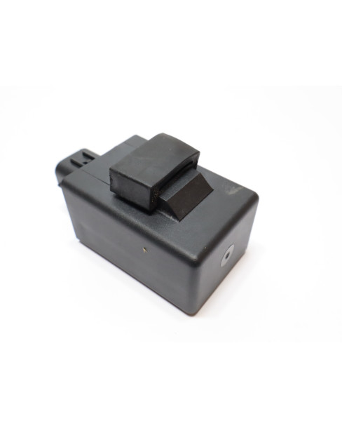 Honda CB650R, blinkersrelä 2