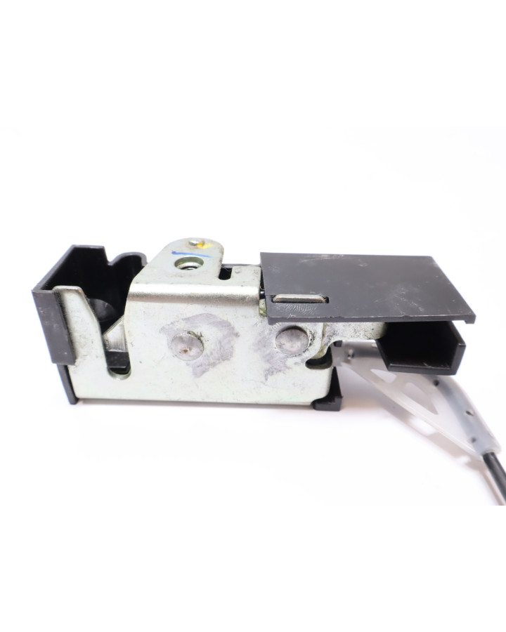 Honda CB650R, sadellås med vajer