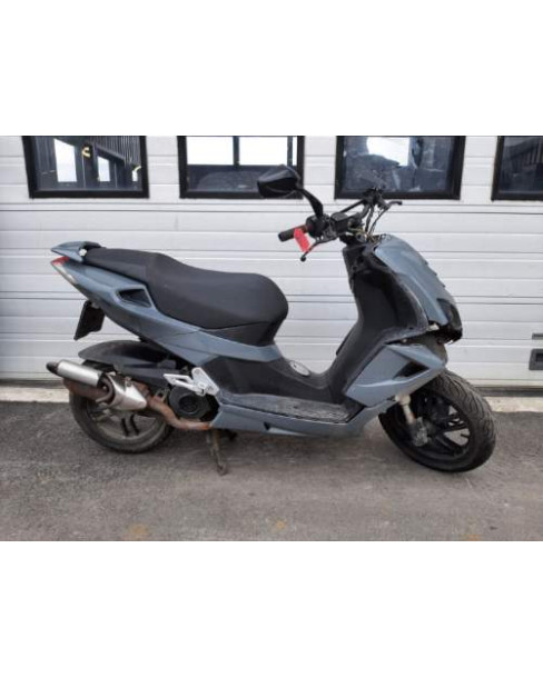 Peugeot Speedfight 4