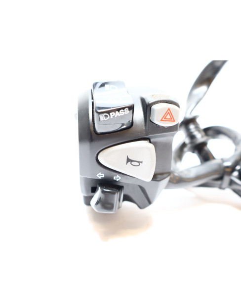 Honda CB650R, omkopplare vänster 2