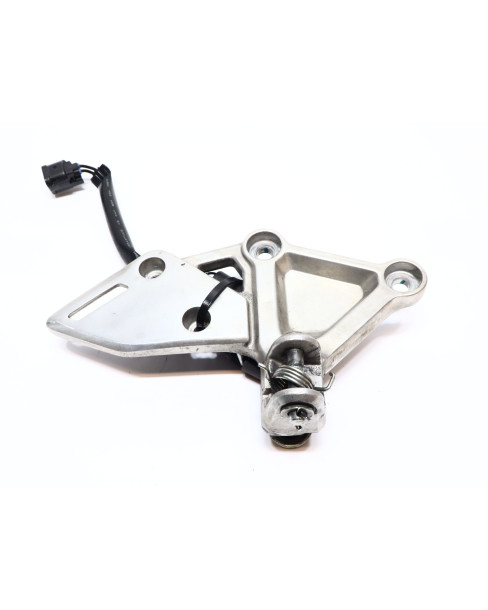 Honda CB650R, fäste fotpinne höger