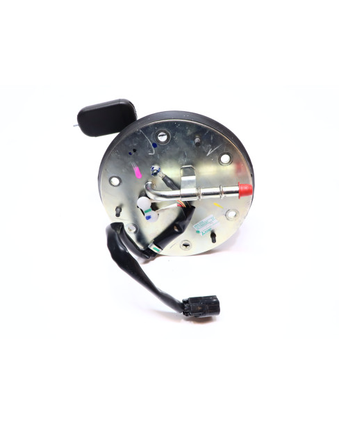 Honda CB650R, bränslepump 2