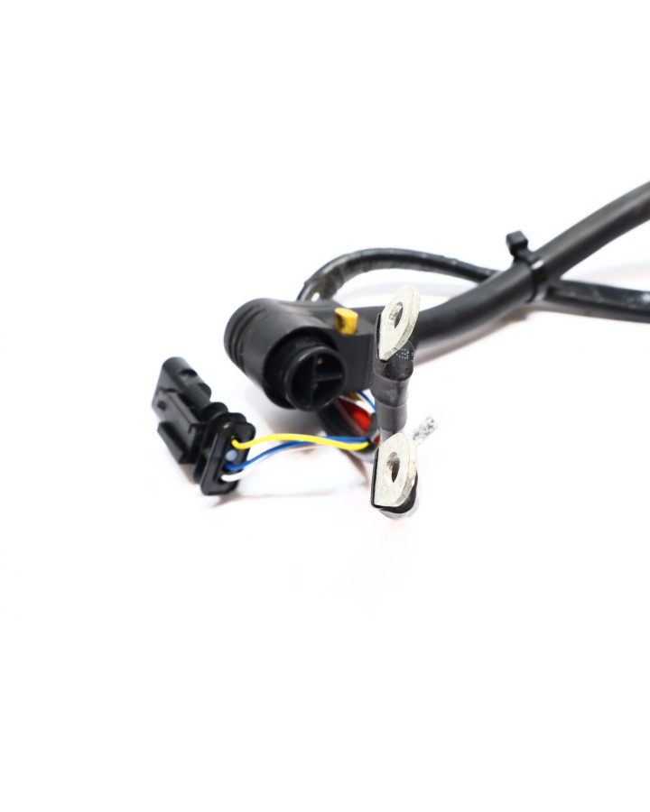 Cake Makka, batterikabel