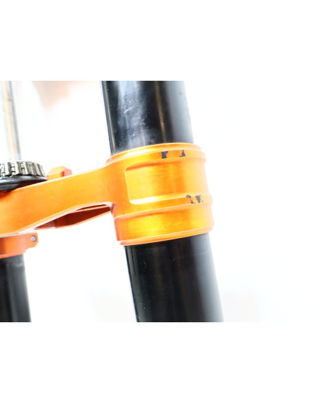 KTM 690 Duke R, framgaffel