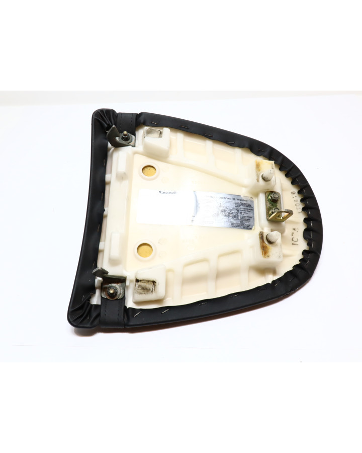 Kawasaki Z1000, passagerarsadel