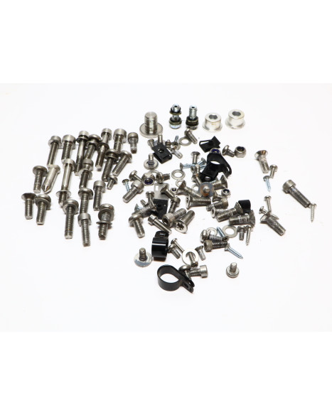 Cake Makka, skruvkit