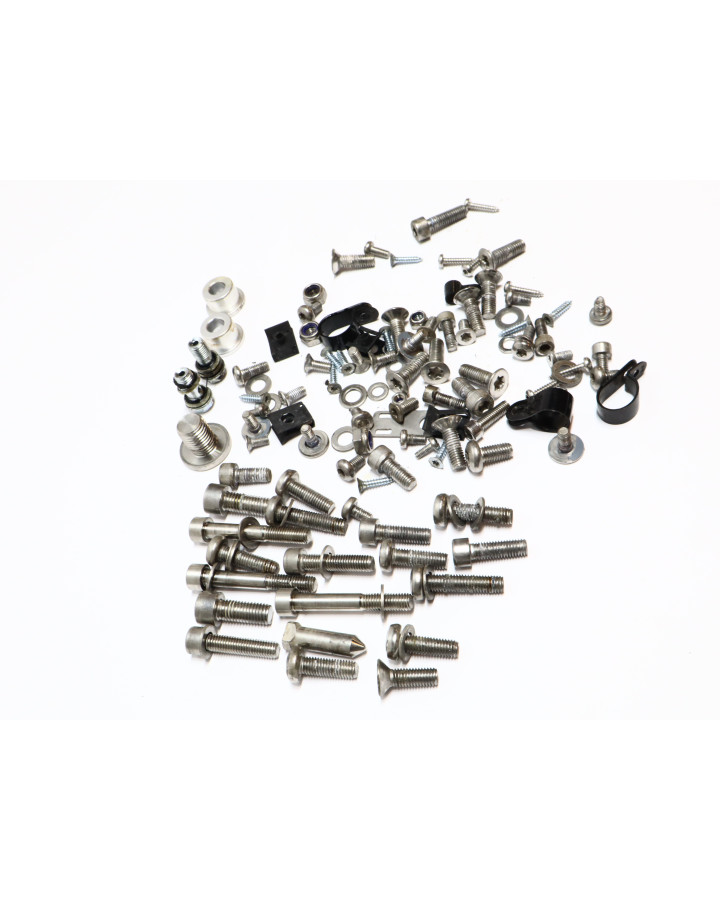 Cake Makka, skruvkit