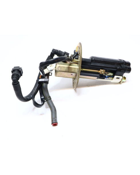 Kawasaki Z1000, bränslepump