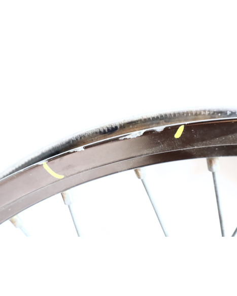 Motohispania Furia, framfälg