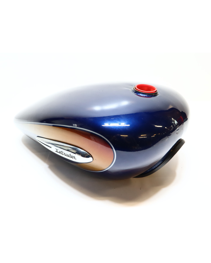 Suzuki VS 800 Intruder, bränsletank