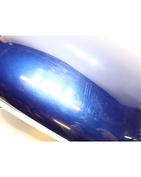 Suzuki VS 800 Intruder, bränsletank