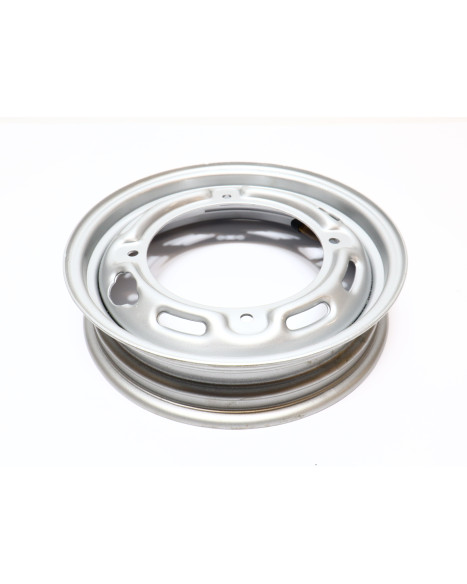 Honda Lead 100, fälgbana bak