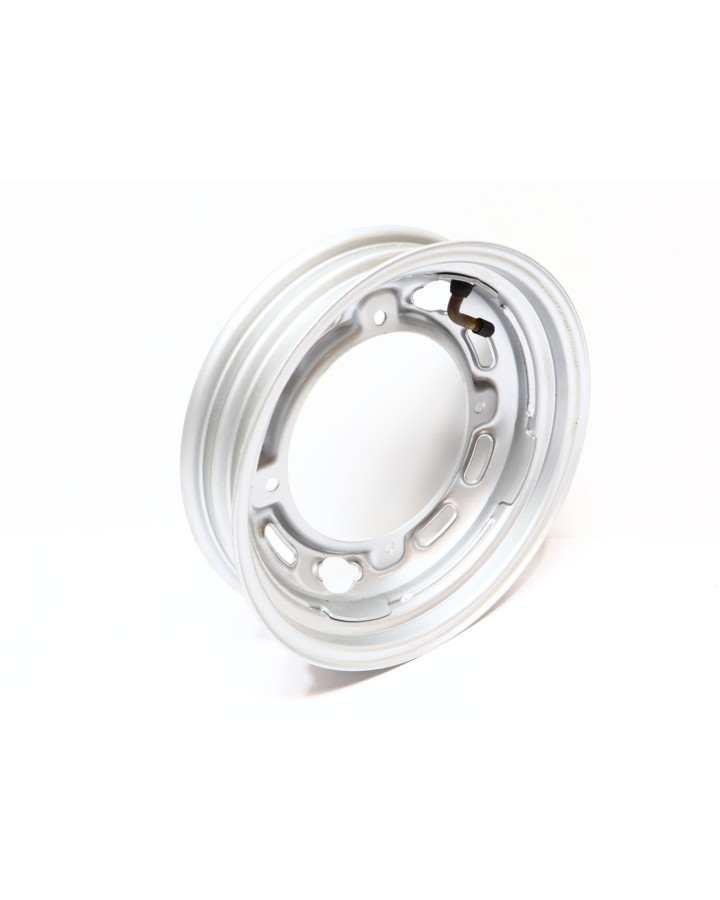 Honda Lead 100, fälgbana bak