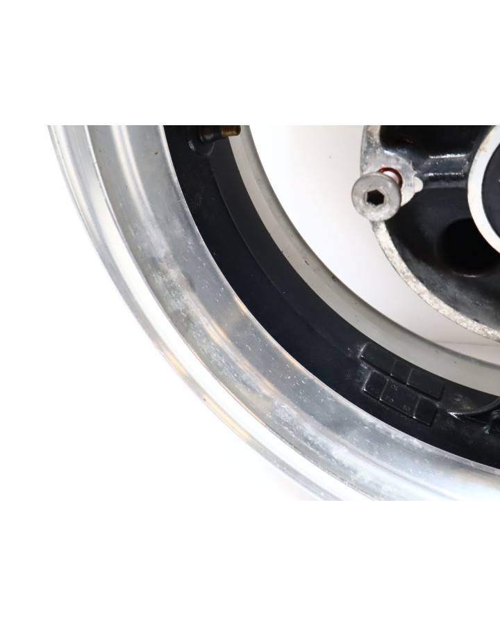 Kawasaki Z1000, bakfälg