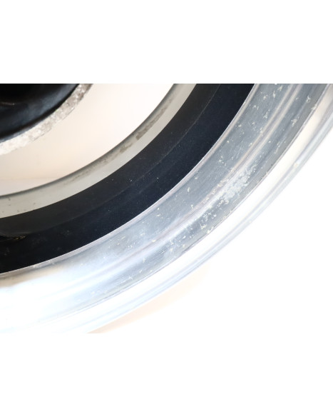 Kawasaki Z1000, bakfälg